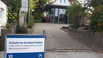 Schule im Großen Freien