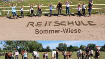 Reitschule Sommer-Wiese ganzheitliche CuraEquus ReitschuleAnita Sommer