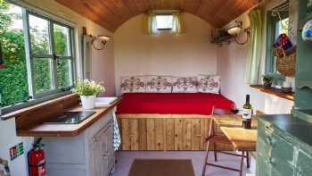 Walnut Tree Farm Camping, Shepherds Huts & Bunk House