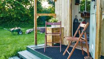 Walnut Tree Farm Camping, Shepherds Huts & Bunk House