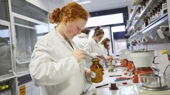 Berufliche Schule Chemie, Biologie, Pharmazie, Agrarwirtschaft (BS 06)