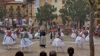 Grupo de danzas de Briones