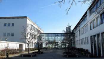 Elementary and middle school Erdweg