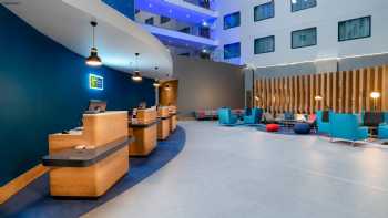 Holiday Inn Express London Heathrow T4, an IHG Hotel