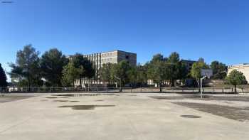 Campo de béisbol y sófbol