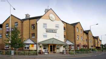 Premier Inn Romford Central (Mercury Gardens) hotel