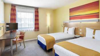 Holiday Inn Express London - Newbury Park, an IHG Hotel