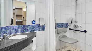 Holiday Inn Express London - Newbury Park, an IHG Hotel