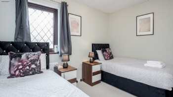 Dwellers Delight Living ltd - Flexi Let, Corporate & Serviced Accommodation Provider- Chigwell