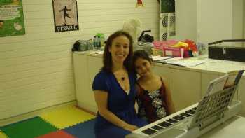 Keiki Crescendo Music School for children in Kailua