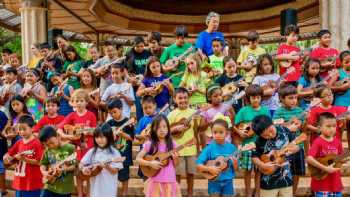 Roy Sakuma ‘Ukulele Studio