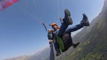 Paragliding Flying in Castejon