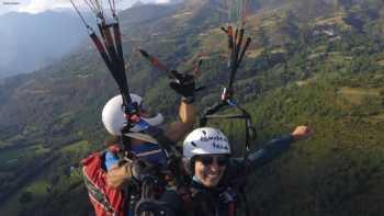 Tandem Team: Paragliding school, shop, adventure