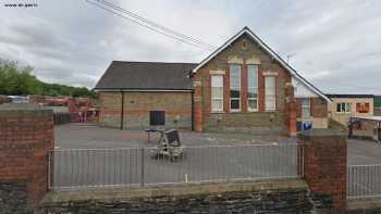 Maesycwmmer Primary School