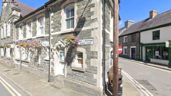 Newcastle Emlyn Library