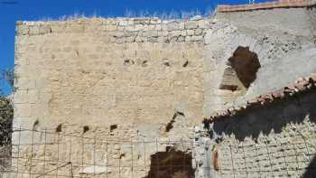 Restos del Castillo de Valdenebro de los Valles