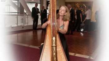 Glenda Clwyd Harpist / Telynores