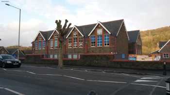 Parclewis Primary School