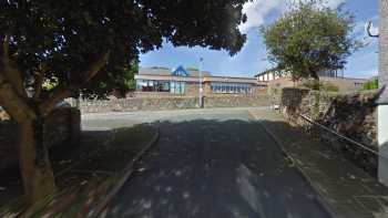 Ysgol Santes Helen