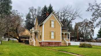 Beekman House