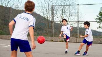 Erain: Colegio Concertado Plurilingüe en Irún