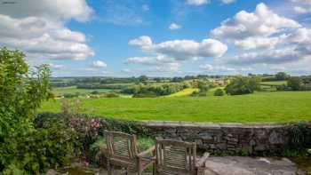 Symonds Yat Rock Lodge