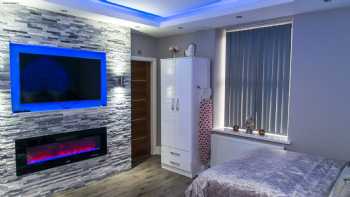 Aphrodite Suites Huddersfield