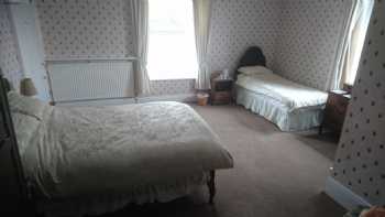 Manor Farm House Bed & Breakfast