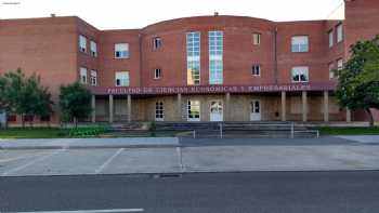 Facultad de Ciencias Económicas y Empresariales . Universidad de León