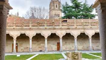 Patio de Escuelas Menores