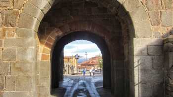 Puerta de San Vicente