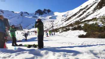 Escuela Española de Esquí y Snowboard de San Isidro