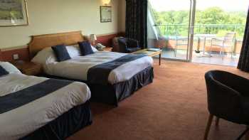 London Beach Country Hotel Spa & Golf Club