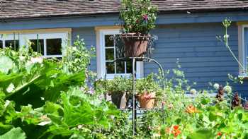 The Courtyard and The Hedgerow at Wainhill