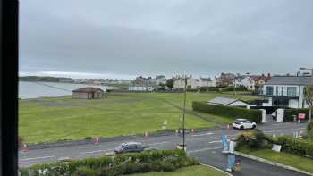 Cairn Bay Lodge