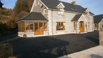 Glenn Eireann House B&B & Glendun Self Catering