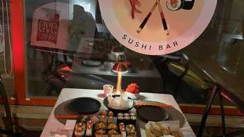 Eve Yemek/Flying Fish Sushi