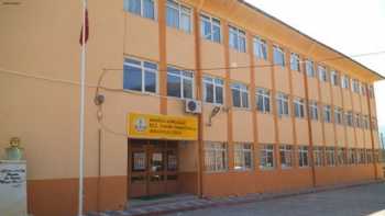 Eczacı Engin Ümmetoğlu Anadolu Lisesi