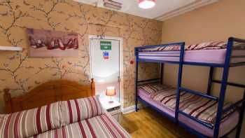 Portrush Holiday Hostel Guesthouse