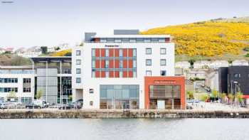 Premier Inn Swansea Waterfront hotel