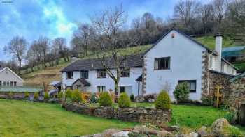 Neuadd wen country guest house