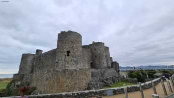 Harlech House - Lion Inn