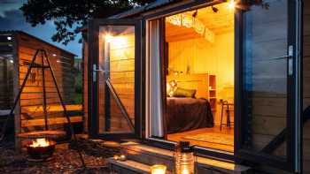 Under the Oak Glamping