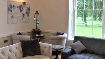 Llwynhelig Manor Bed & Breakfast