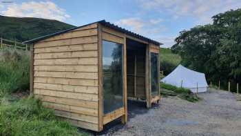 Calon Y Goedwig Glamping Retreat