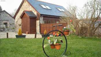 Llethryd Barns Bed & Breakfast