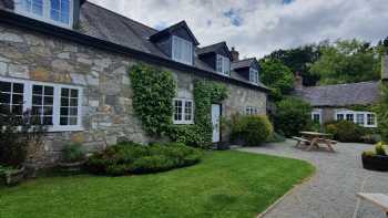 Tros Yr Afon Wedding Venue & Accommodation