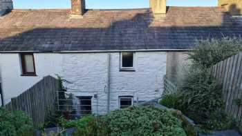 Ty Ganol Holiday Cottage