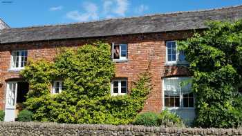 Collfryn Farm Cottages