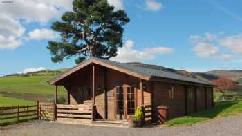 Maengwynedd Log Cabins